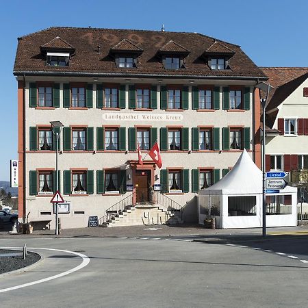 Hotel-Restaurant Weisses Kreuz Breitenbach Buitenkant foto
