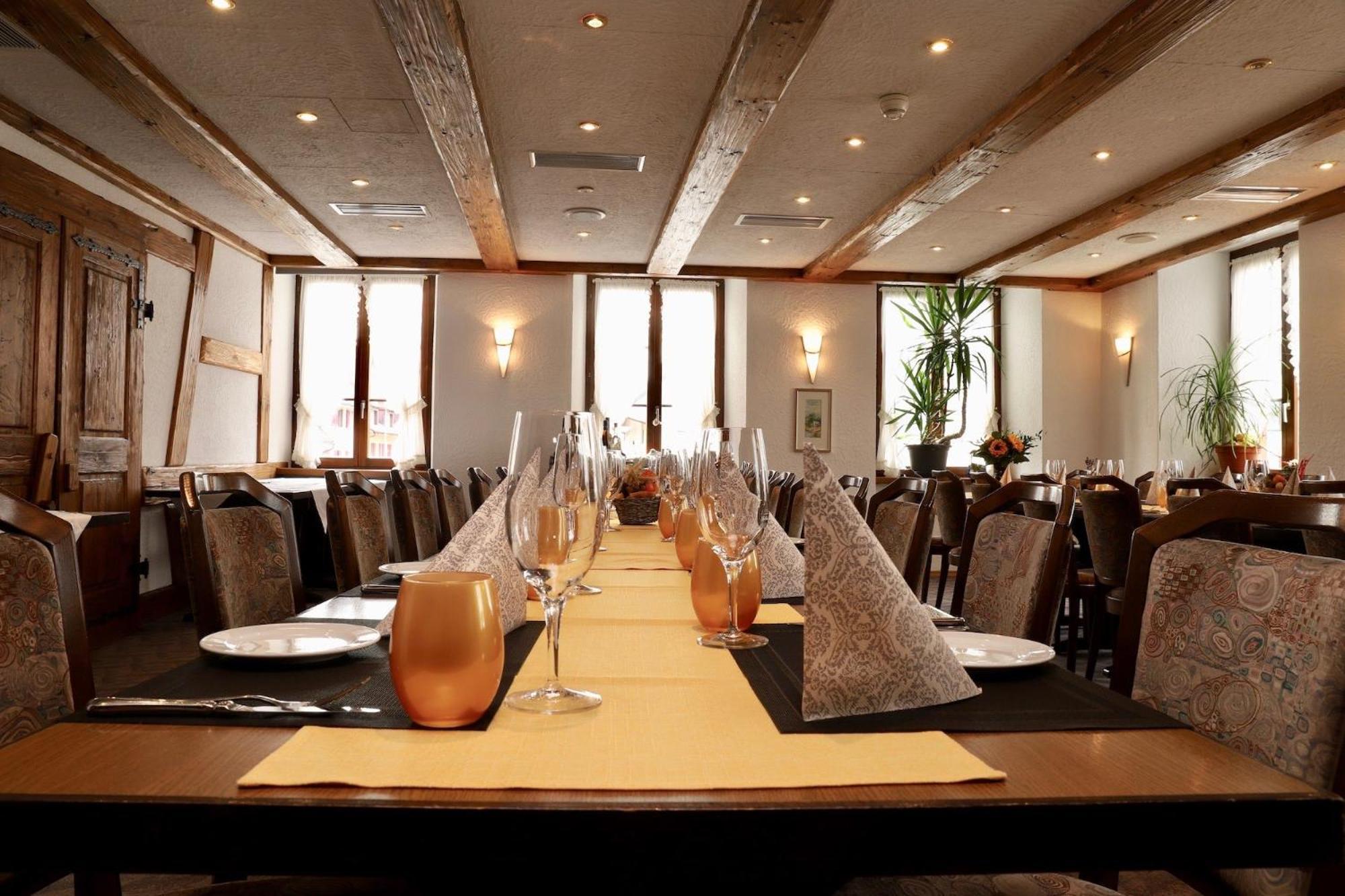 Hotel-Restaurant Weisses Kreuz Breitenbach Buitenkant foto