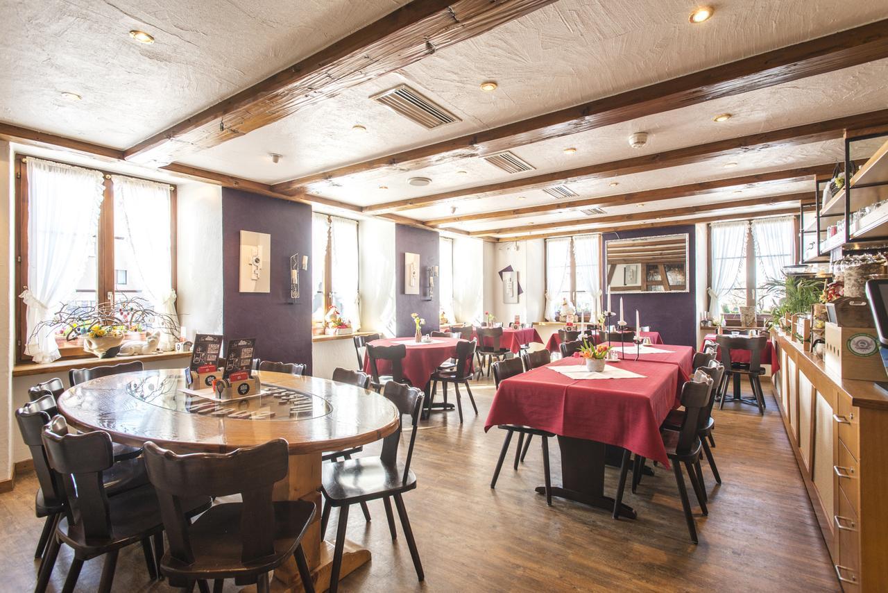 Hotel-Restaurant Weisses Kreuz Breitenbach Buitenkant foto